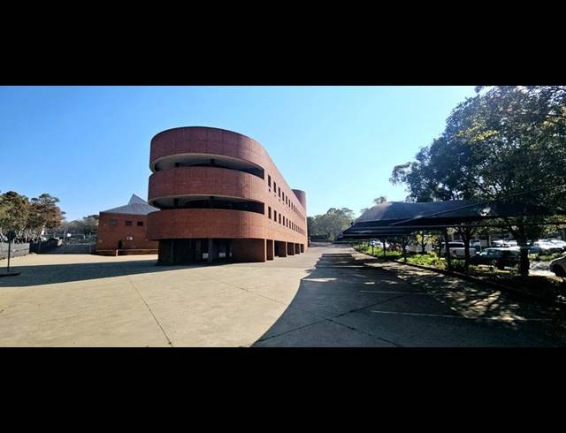 BUSINESS PROPERTY TO RENT IN VORNA VALLEY